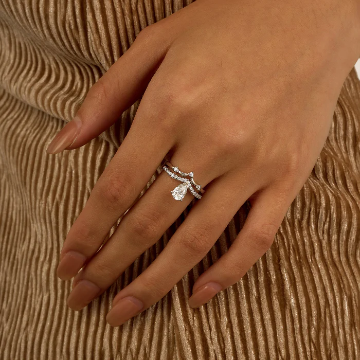 Elegant Pear Cut Moissanite Engagement Ring Set - Image 15