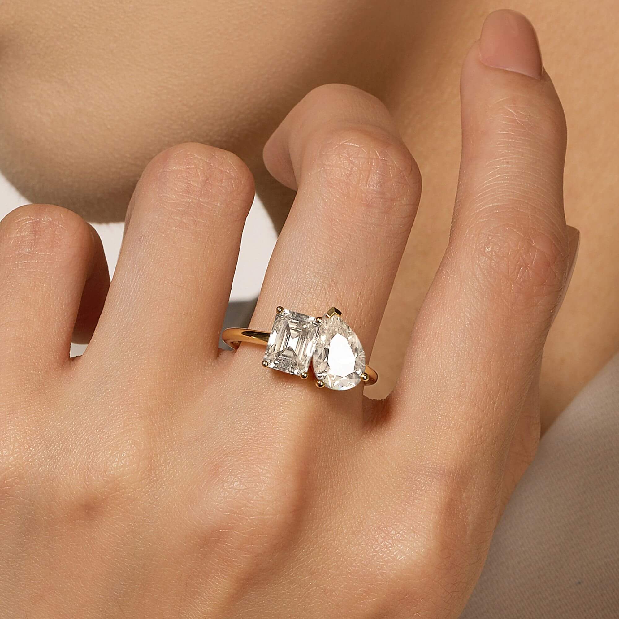 Emerald and Pear Moissanite Toi et Moi Ring - Image 10