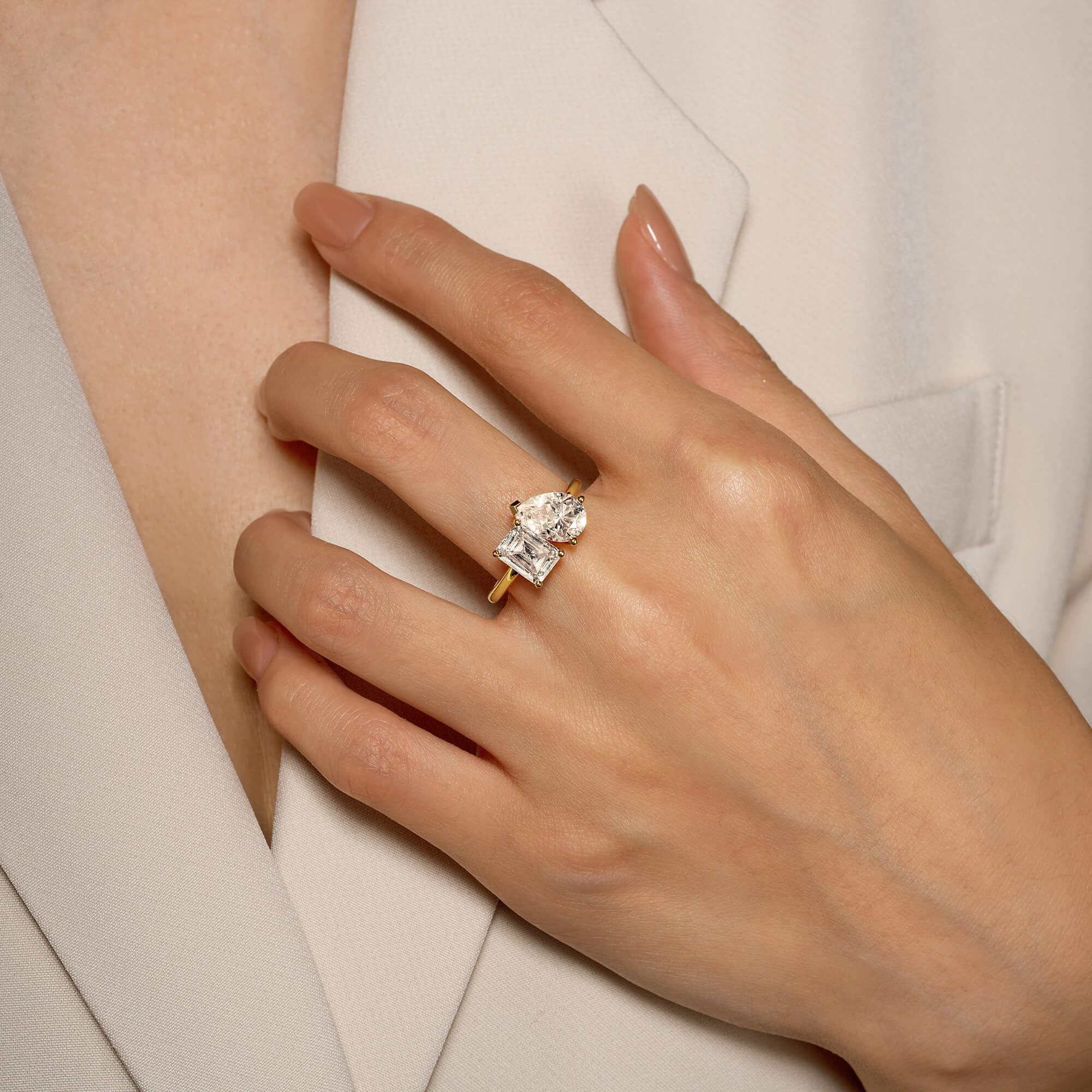 Emerald and Pear Moissanite Toi et Moi Ring - Image 11