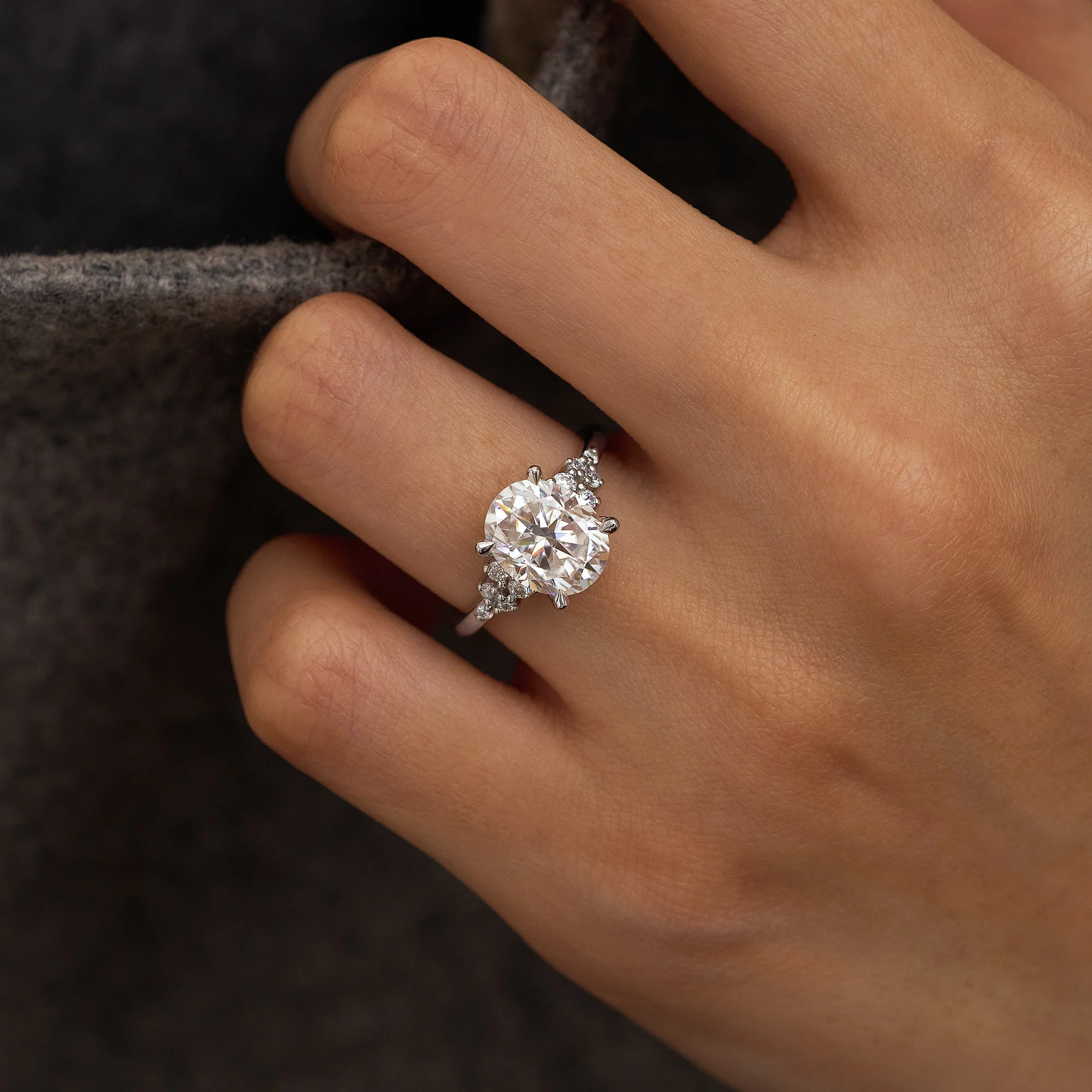 Floral Bloom Oval Cut Moissanite Engagement Ring - Image 12